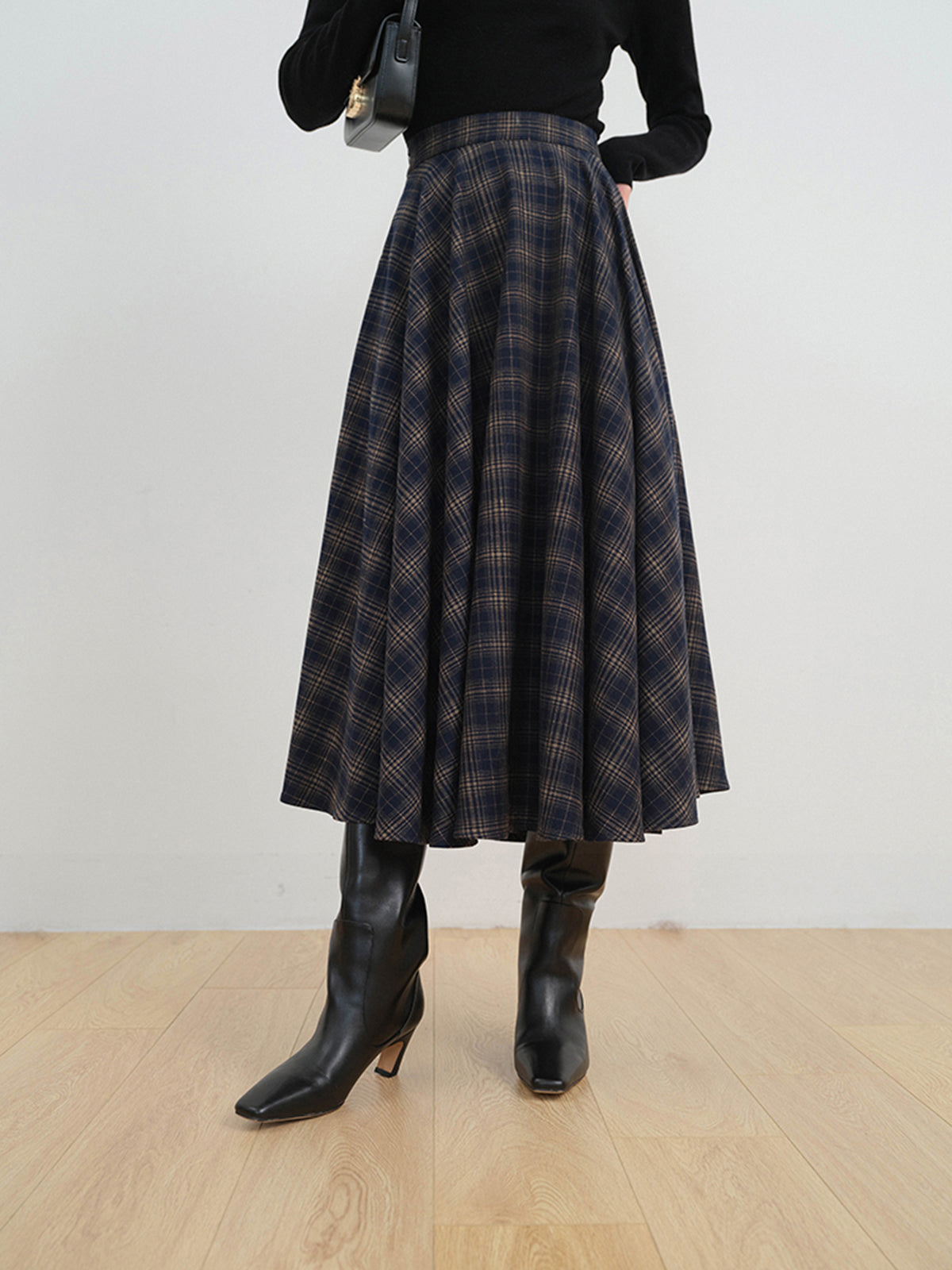 Women's Long Keep In Check Skirt