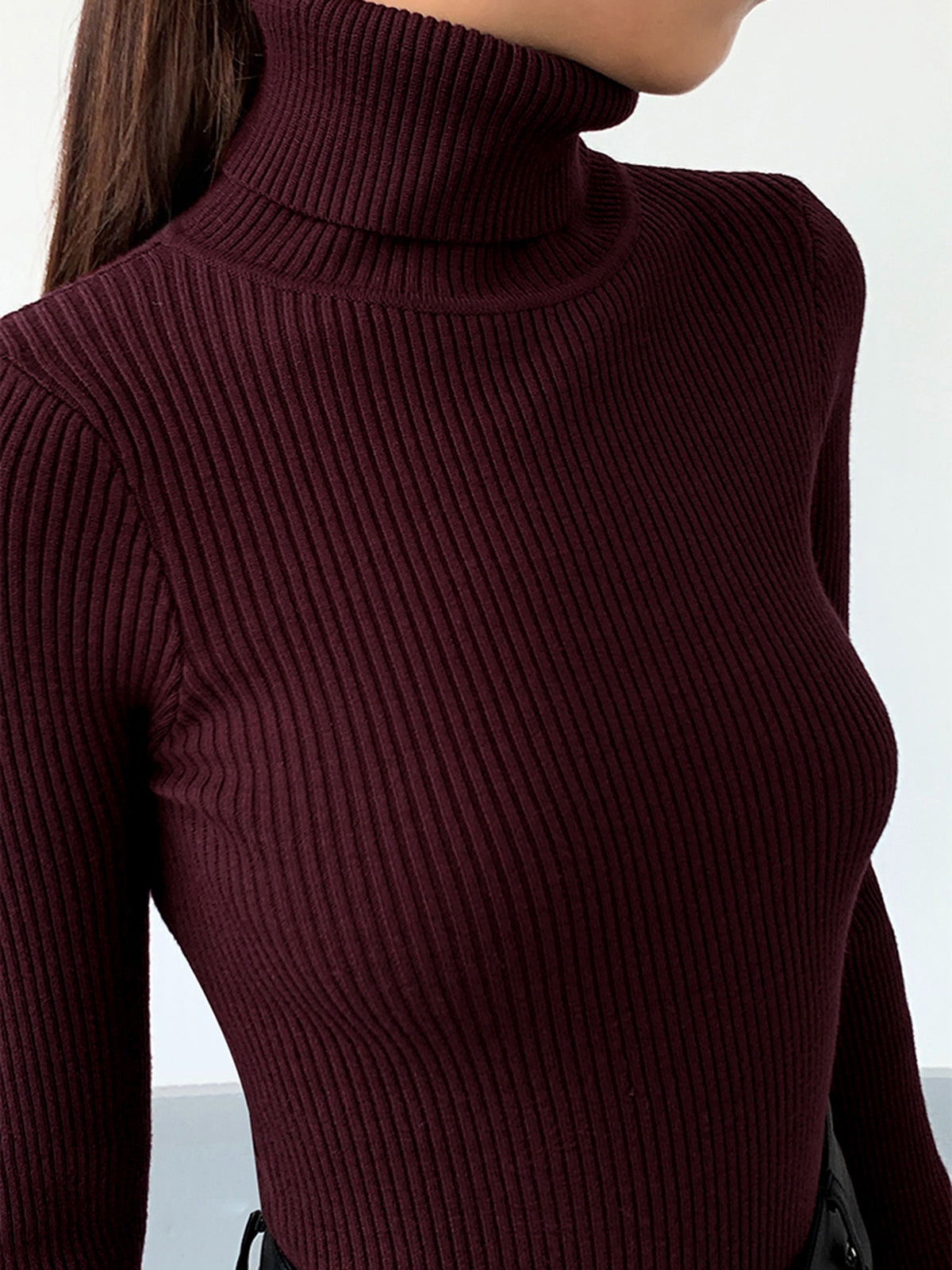Women's Slim Knit Minimalist Turtleneck Top