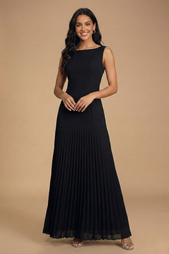 Women's Pleated Maxi Dress - Evening Wear