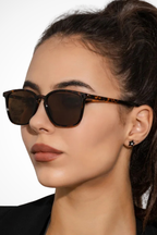 Women's Tortoiseshell Square Frame Sunglasses - Summer Accessory
