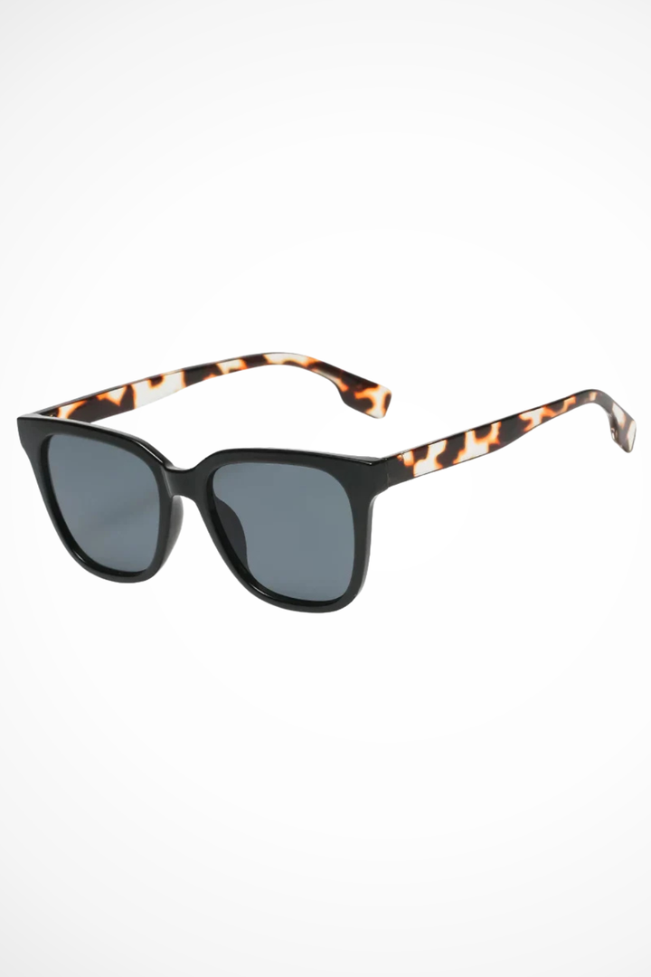 Women's Oversized Tortoiseshell Sunglasses - Summer Fashion