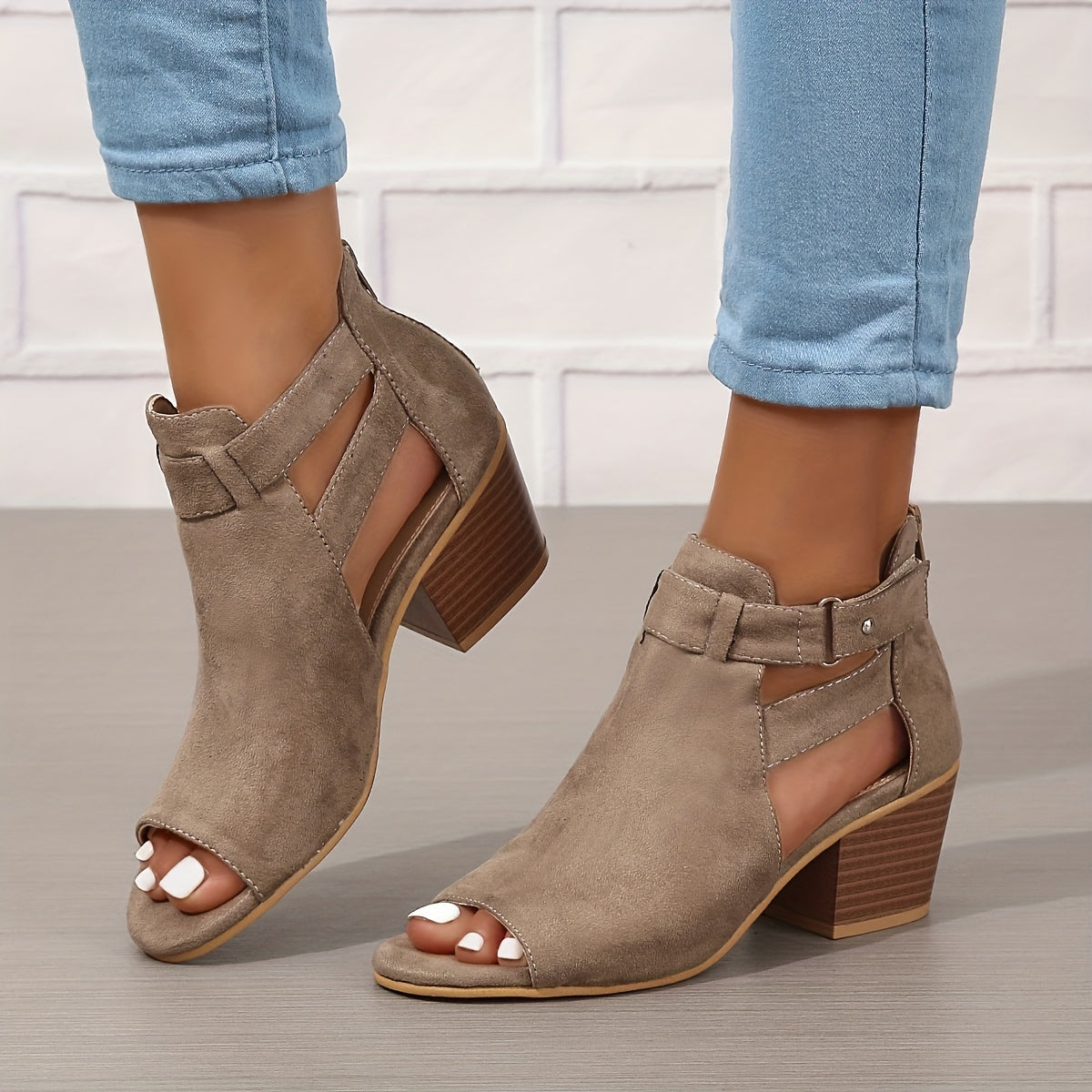 Women's Peep Toe Cutout Block Heel Sandals - Summer Casual