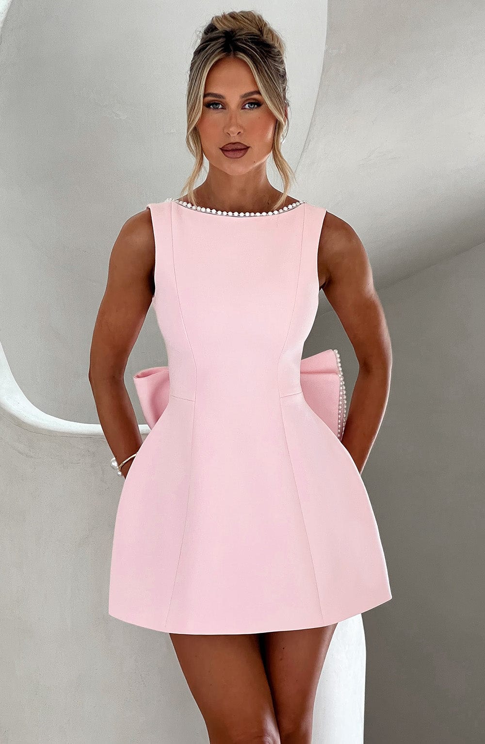 Women's Chic Mini Dress - Stylish and Trendy