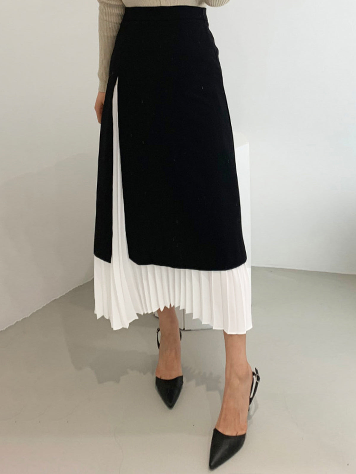 Women's Two Tone Pleated Long Skirt