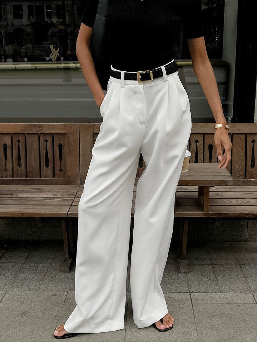 Women's Pleated Wide Leg Trousers - Relaxed Fit