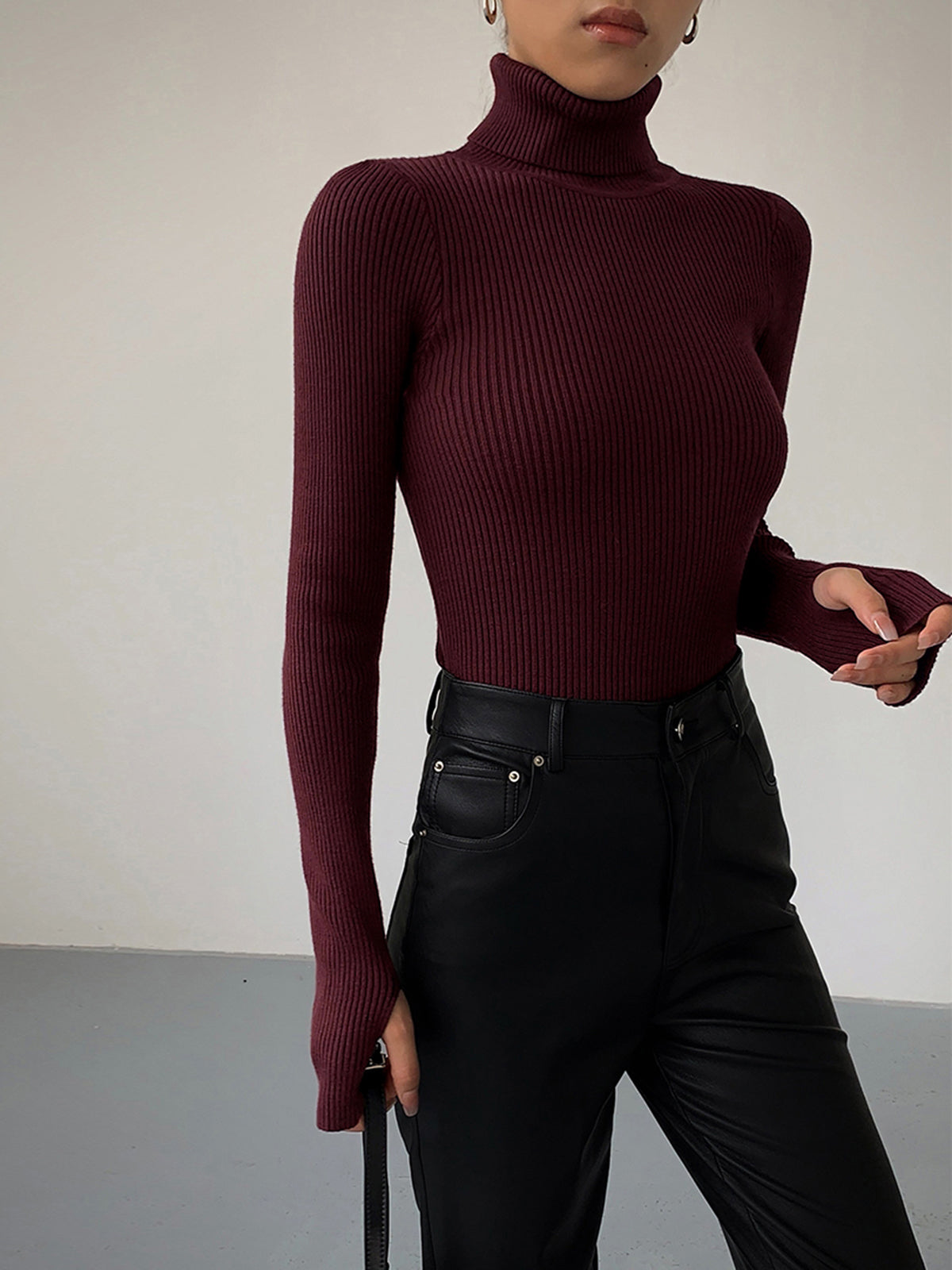 Women's Slim Knit Minimalist Turtleneck Top