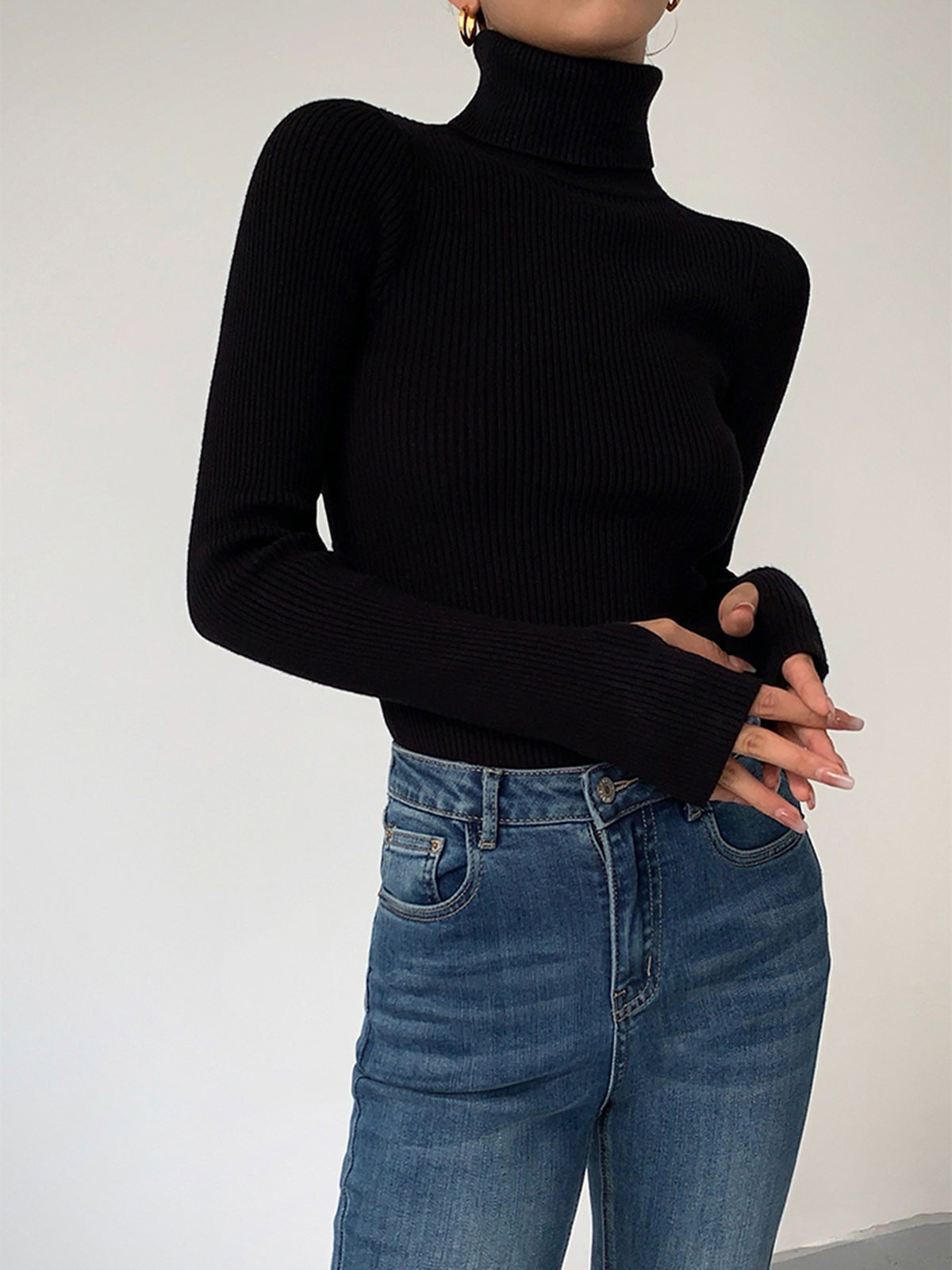 Women's Slim Knit Minimalist Turtleneck Top