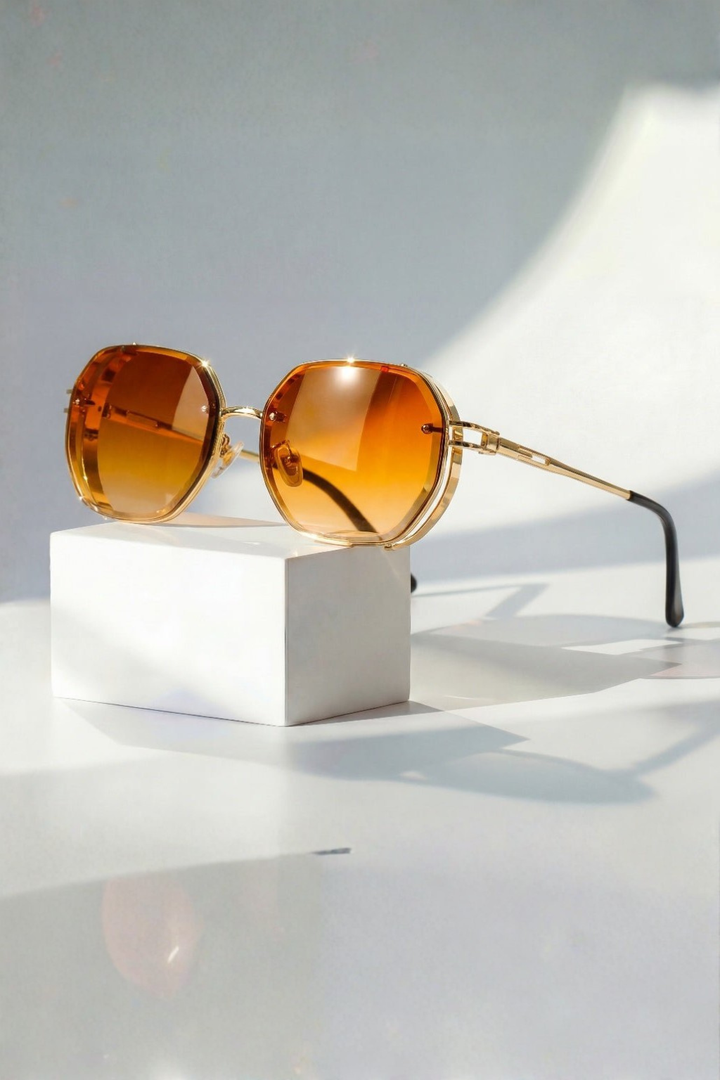 Women's Oversized Geometric Sunglasses - Amber Lens Gold Frame