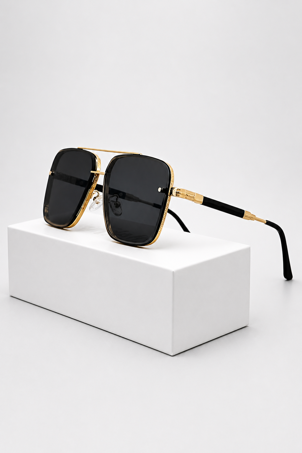 Men's Retro Gold Frame Aviator Sunglasses - UV400 Gradient Lens
