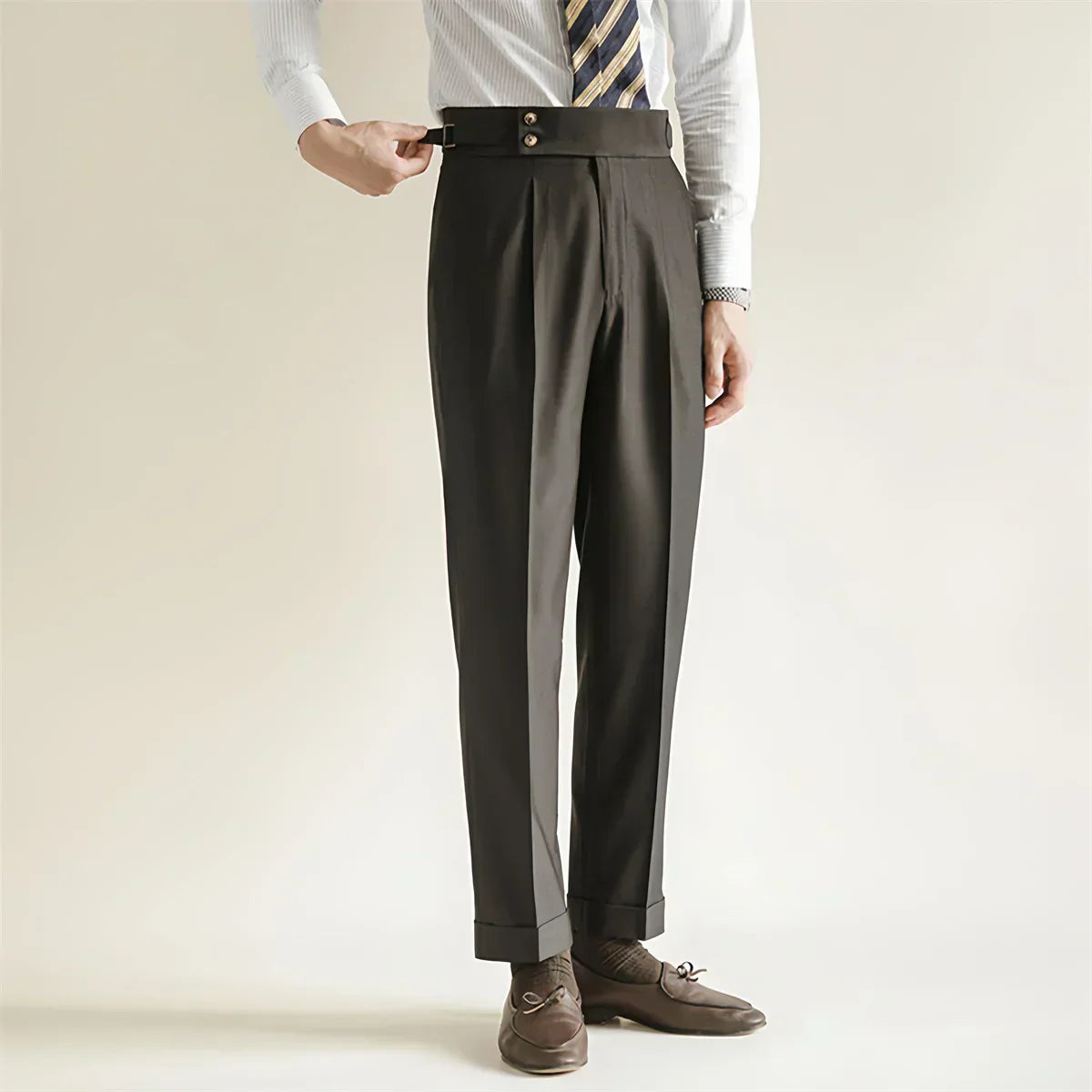 Men's Pleated High-Rise Trousers - Relaxed Fit