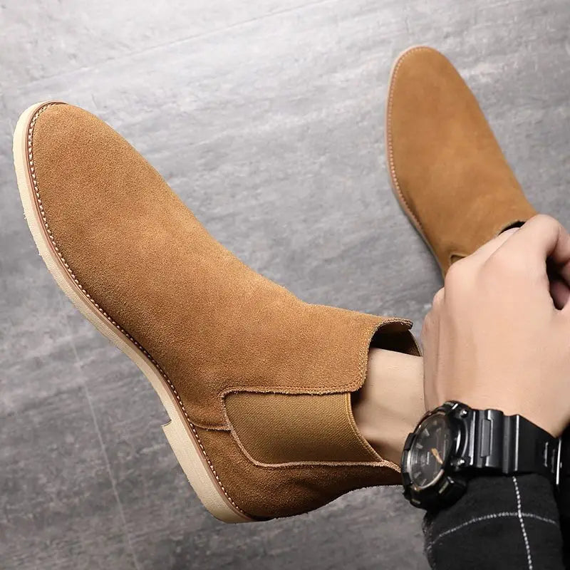 Men's Retro Chelsea Boots - Medium-High Ankle Design
