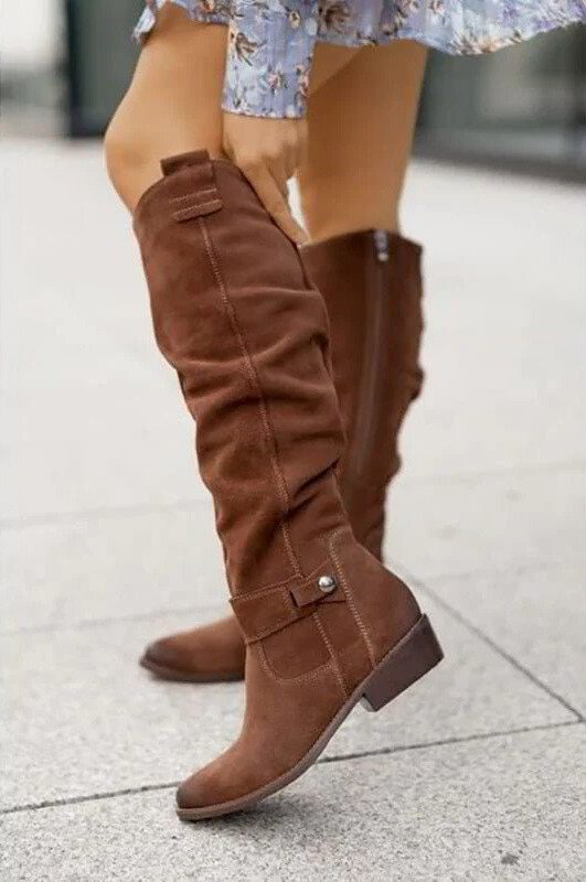 Women's Slouch Knee-High Boots - Elegant Everyday Wear