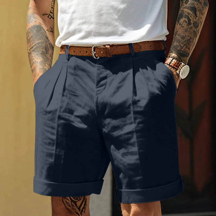Men's Classic White Cuffed Hem Pleated Shorts