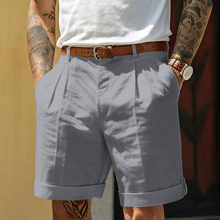 Men's Classic White Cuffed Hem Pleated Shorts