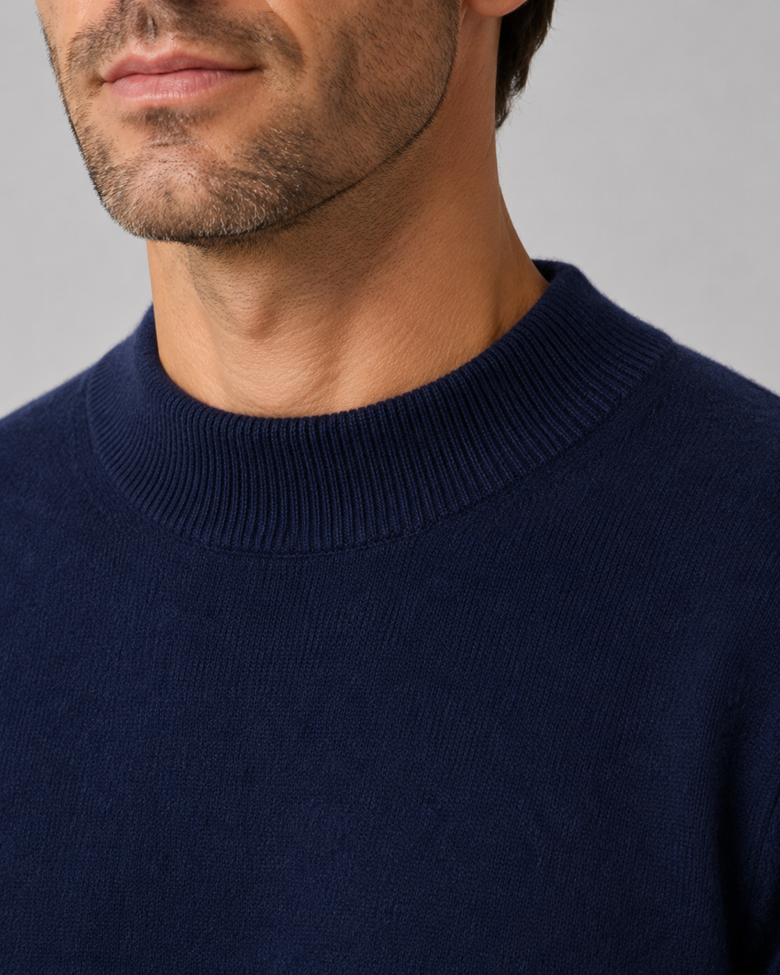 Men's Lightweight Fine Knit Wool Crew Neck Sweater